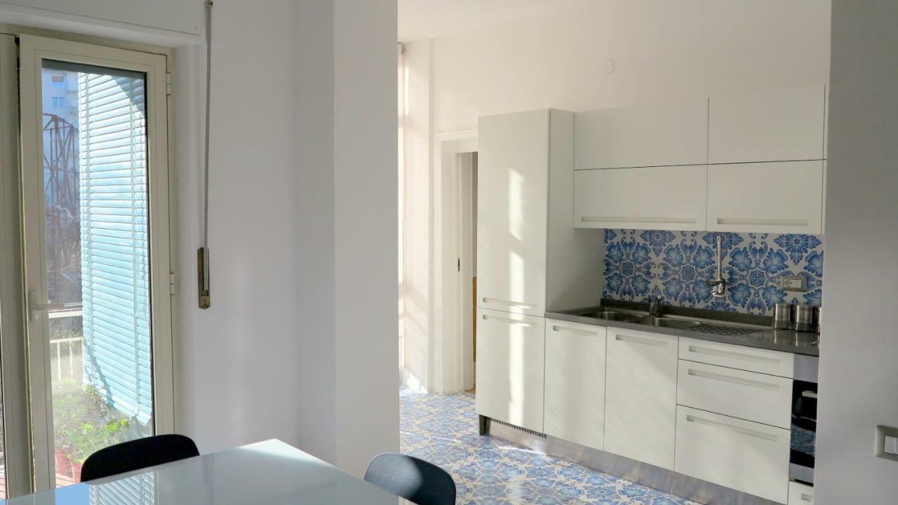 Pretty Panoramic Apartment - Half Way Center-Vomero District Napels Buitenkant foto